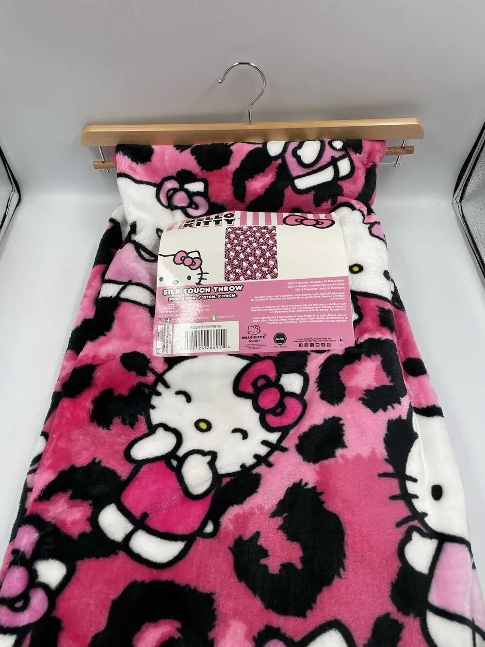 Hello Kitty Pink Leopard Print Silk Touch Throw Blanket 50x70 NWT!